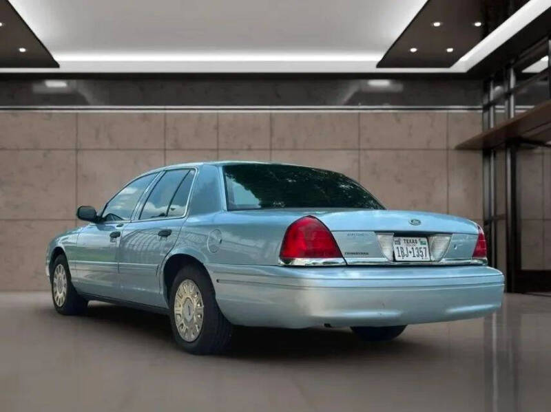 2005 Ford Crown Victoria