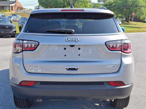 2023 Jeep Compass Latitude Lux