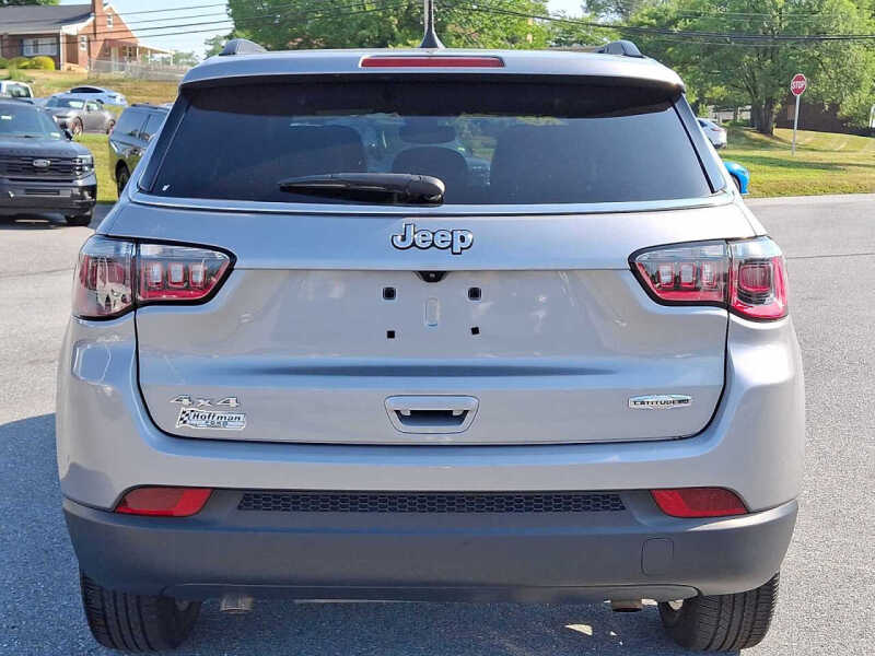 2023 Jeep Compass Latitude Lux