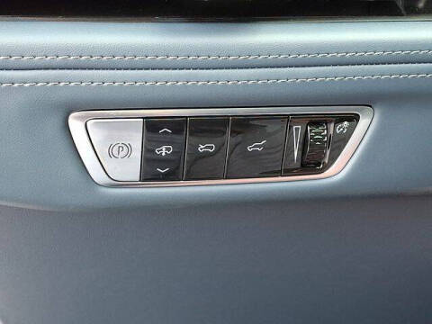 2025 Cadillac Escalade IQ Sport 2