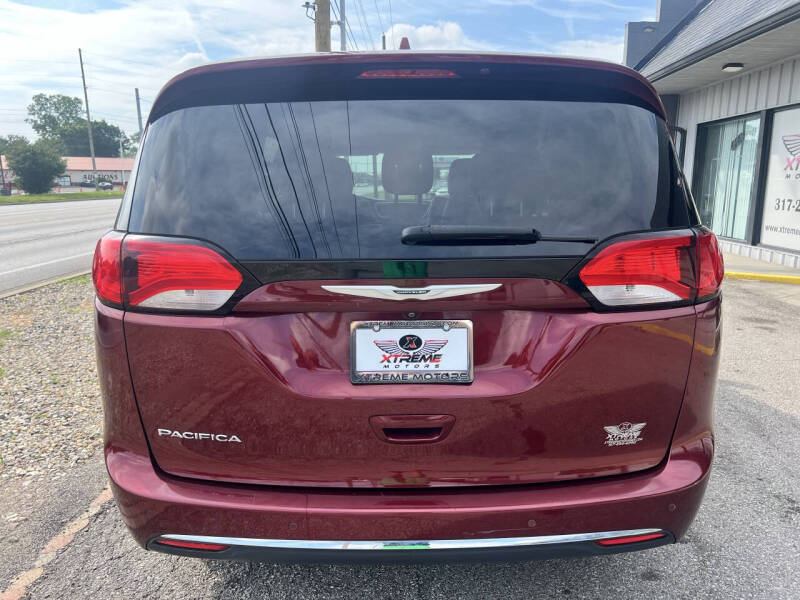 2017 Chrysler Pacifica Touring-L