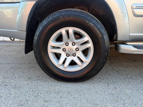 2005 Toyota Sequoia SR5