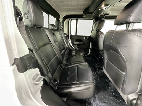 2022 Jeep Gladiator Overland