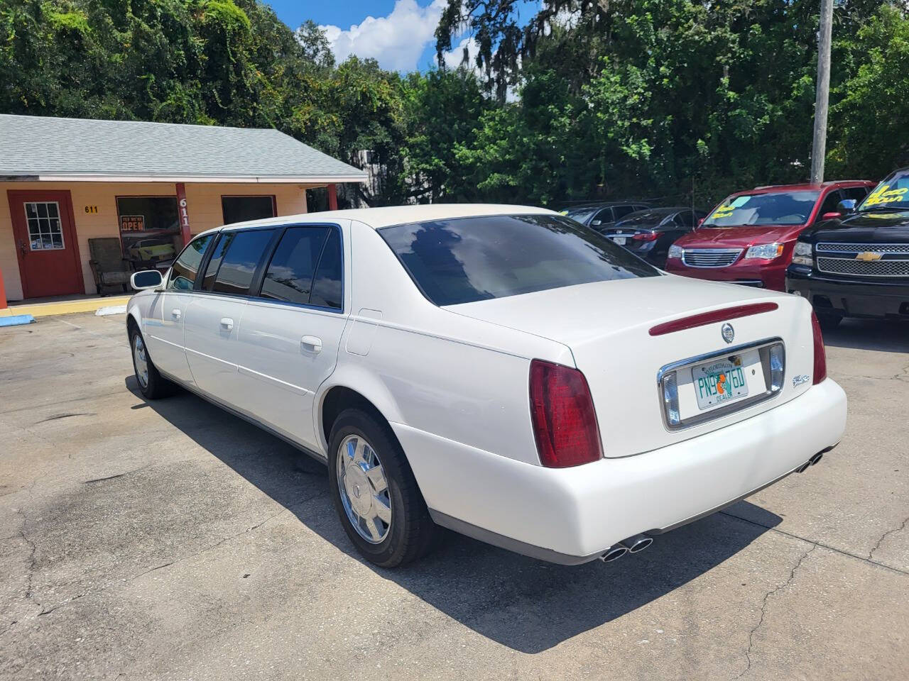 2000 Cadillac Deville Professional for sale at FAMILY AUTO BROKERS in Longwood, FL