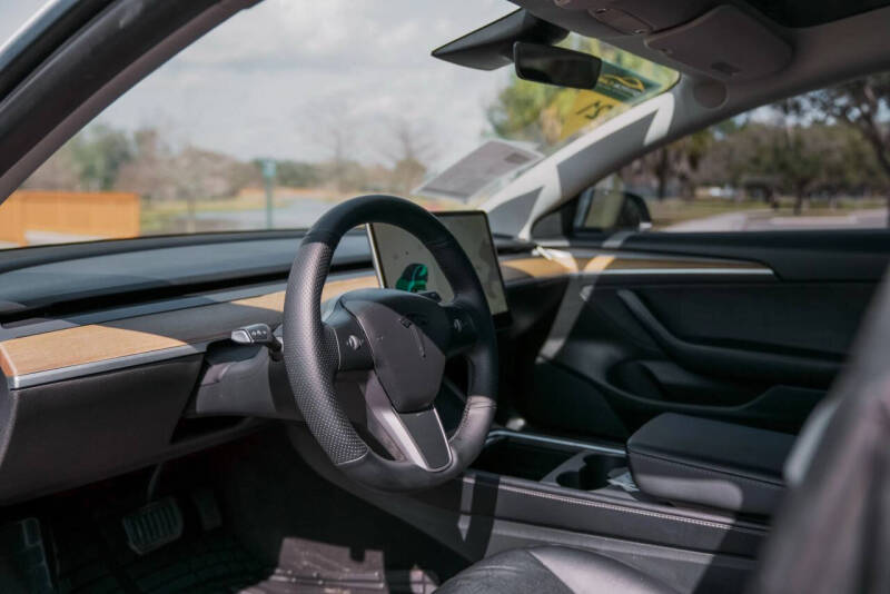 2021 Tesla Model 3 Standard Range Plus