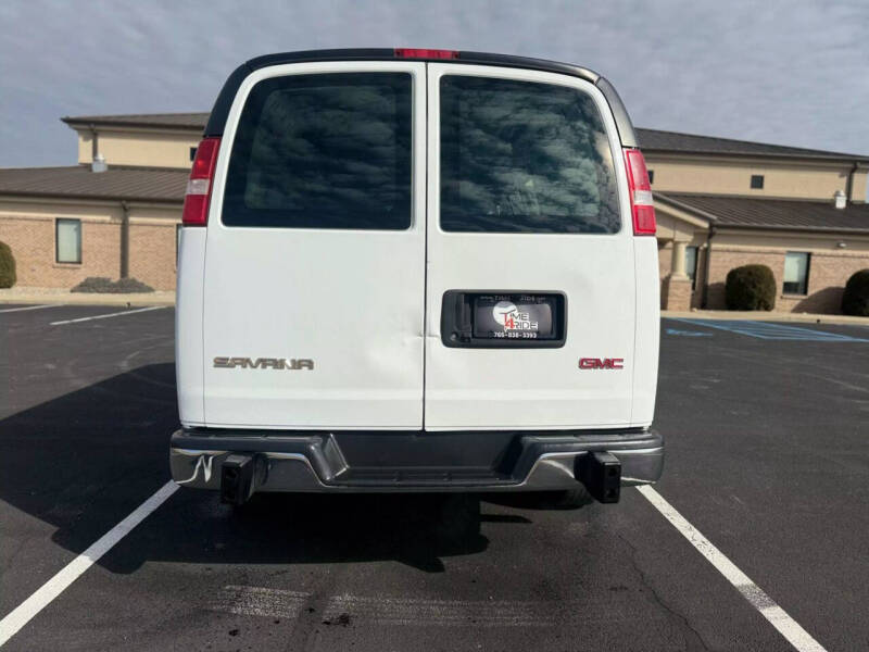 2018 GMC Savana 2500