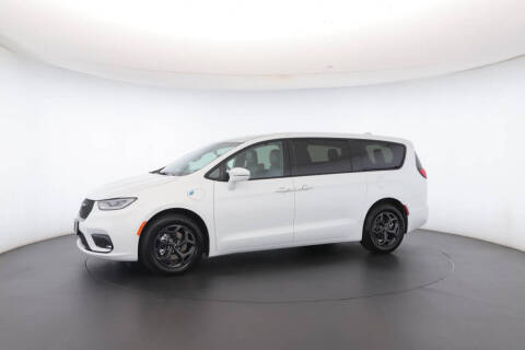 2022 Chrysler Pacifica Hybrid Touring L