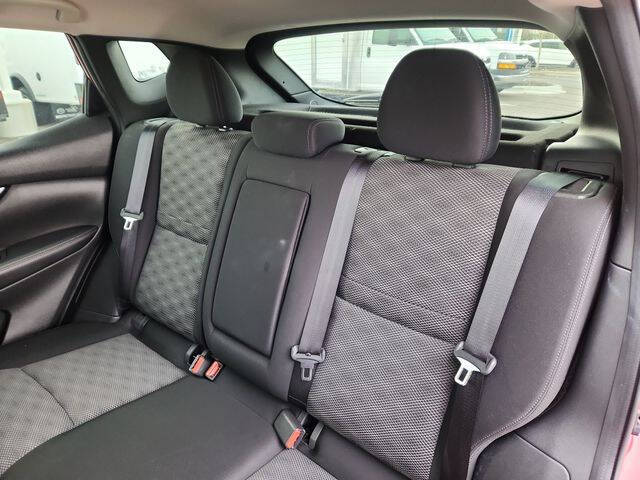 2017 Nissan Rogue Sport SV