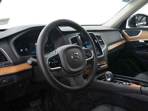 2024 Volvo XC90 B6 Core Bright Theme