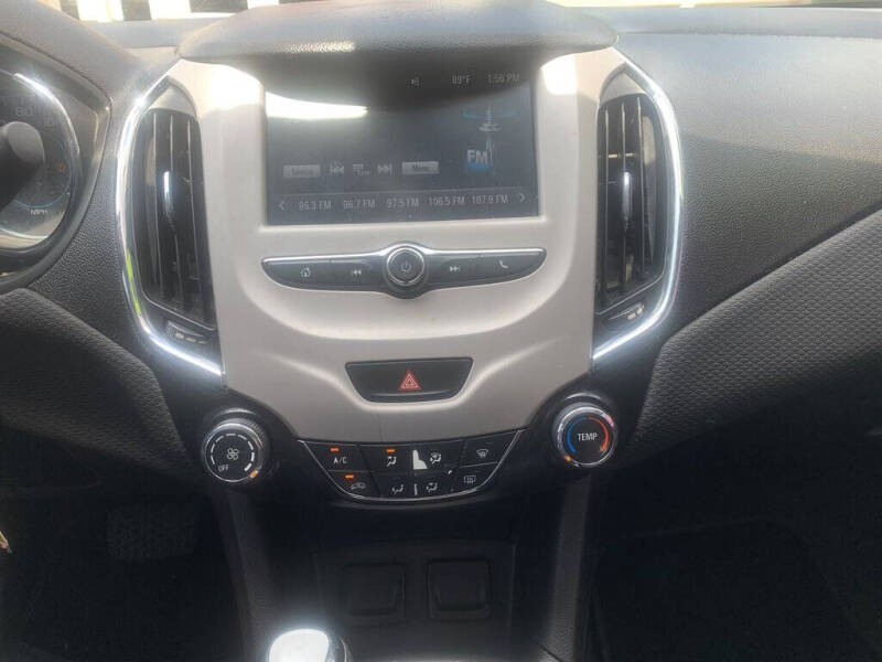 2017 Chevrolet Cruze LS Auto