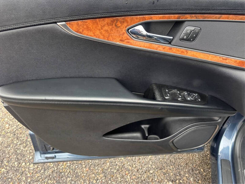 2019 Lincoln Nautilus Select