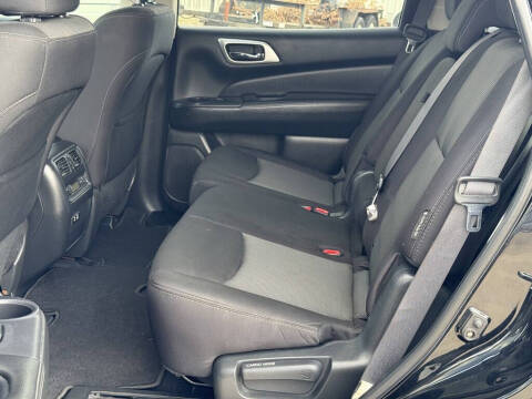 2020 Nissan Pathfinder SV