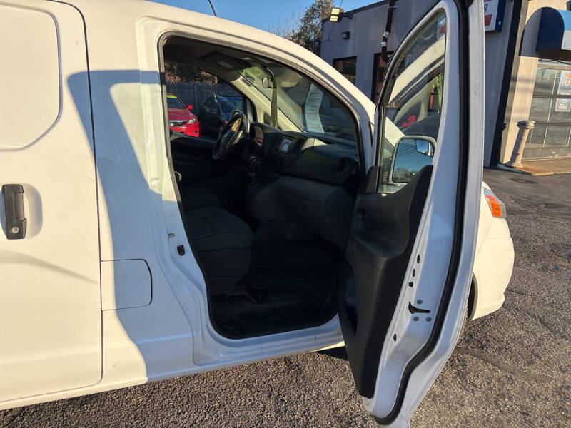 2018 Nissan NV200 SV