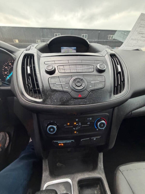 2019 Ford Escape S