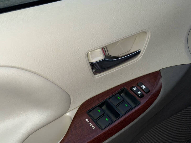 2014 Toyota Sienna XLE 8-Passenger