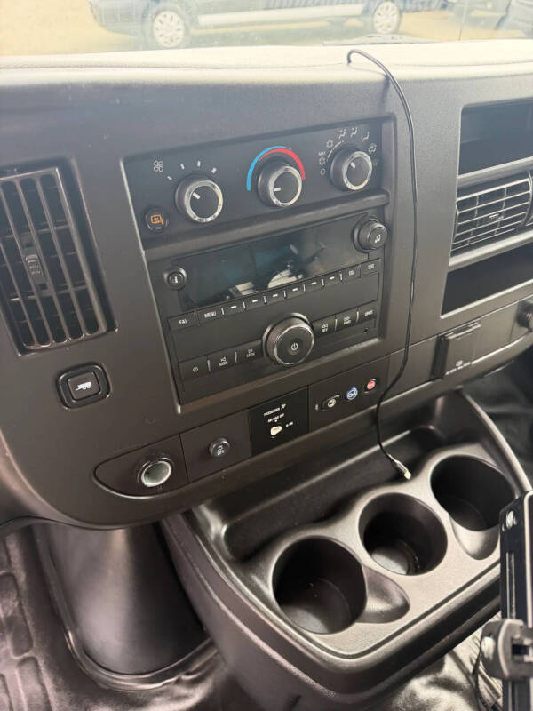 2021 Chevrolet Express 2500
