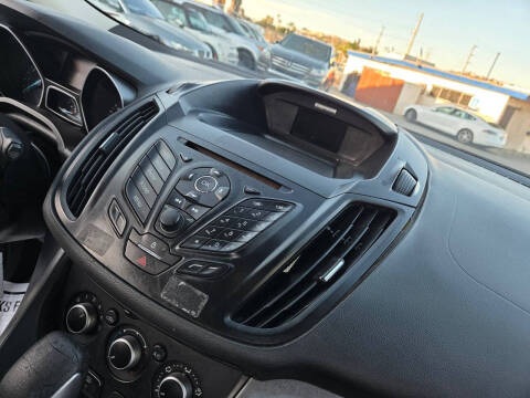 2015 Ford Escape S