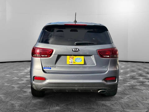 2020 Kia Sorento LX V6