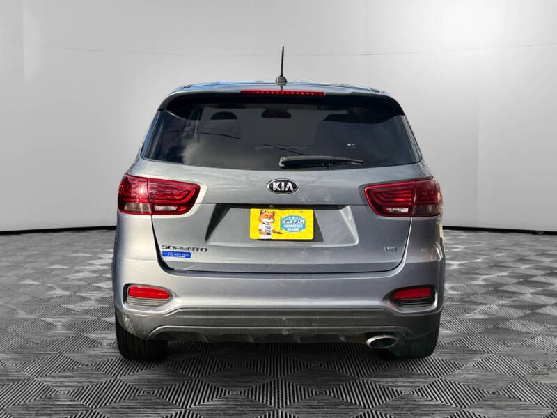 2020 Kia Sorento LX V6