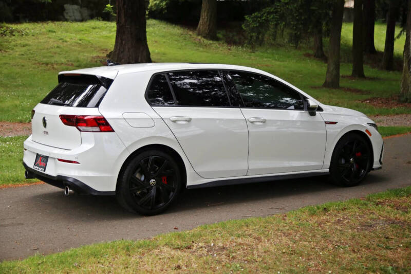 2023 Volkswagen Golf GTI SE