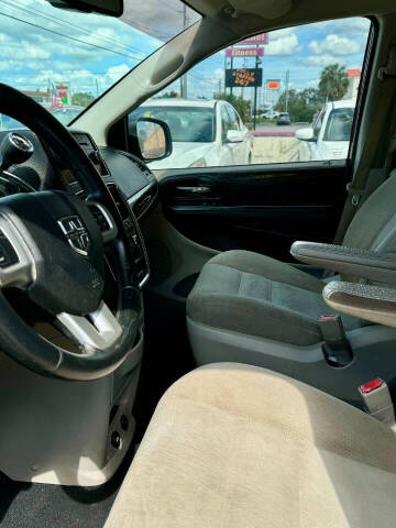 2015 Dodge Grand Caravan SE