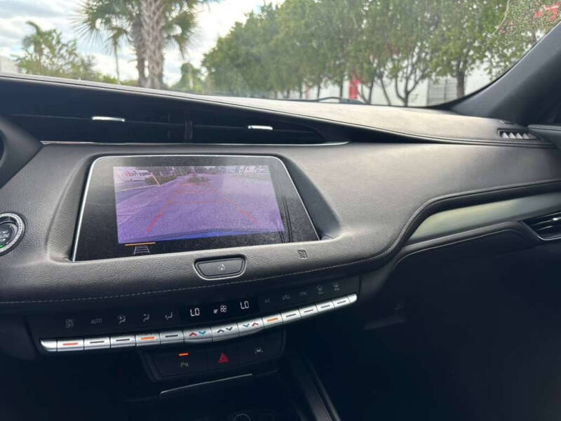 2019 Cadillac XT4 Premium Luxury