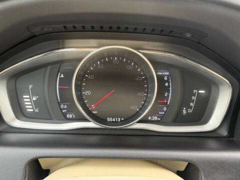 2016 Volvo XC60 T5 Drive-E Premier