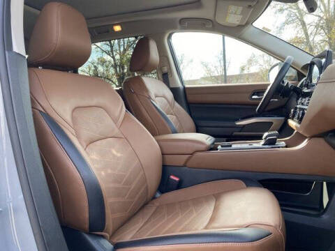 2024 Nissan Pathfinder Platinum