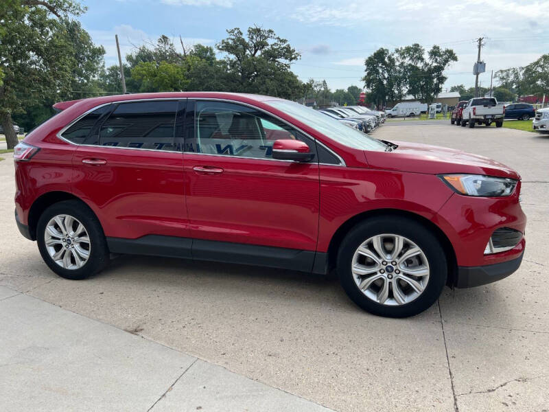 2022 Ford Edge Titanium