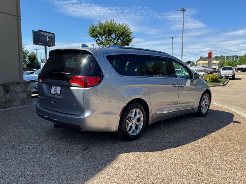 2020 Chrysler Pacifica Limited