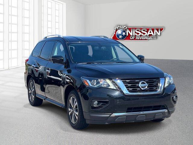 2017 Nissan Pathfinder SL