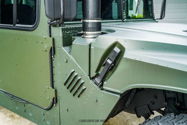 2001 AM General Hummer