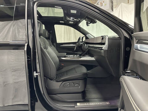 2025 Cadillac Escalade-V