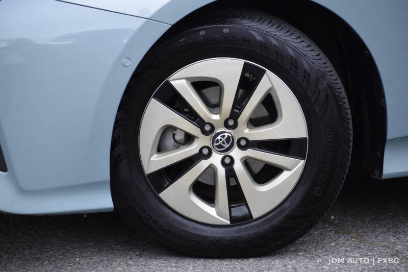 2017 Toyota Prius Two