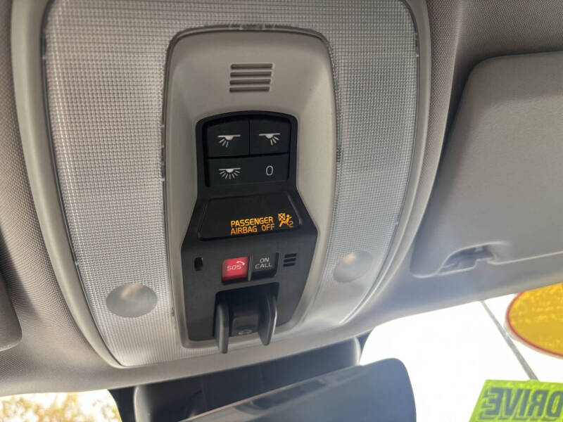 2017 Volvo XC60 T6 Dynamic