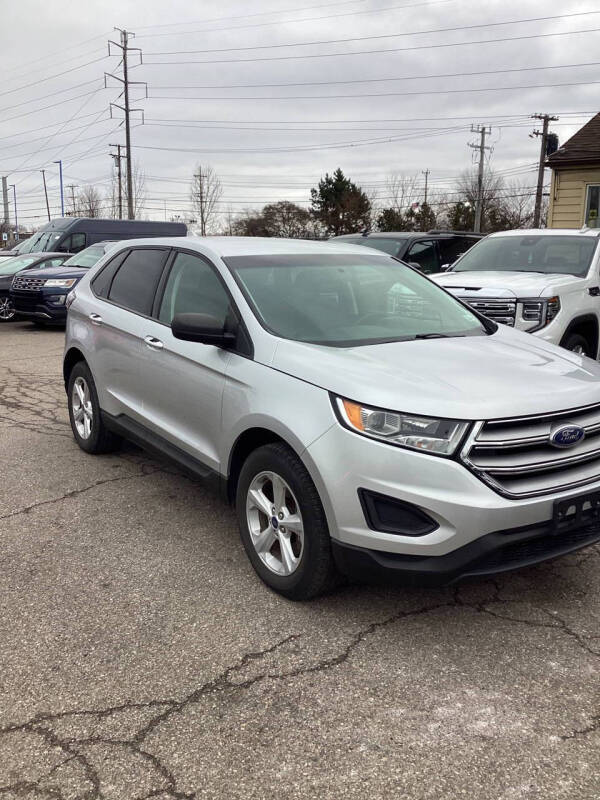 2017 Ford Edge SE photo 3