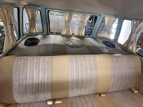 1972 Volkswagen Bus