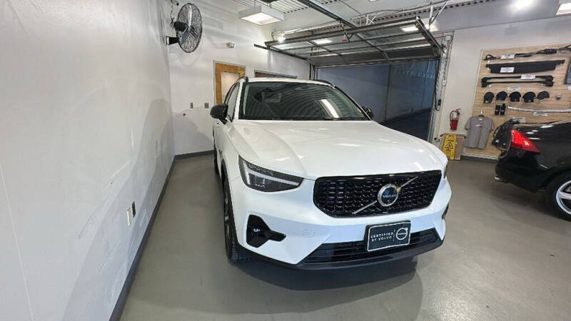 2026 Volvo XC40 B5 Plus