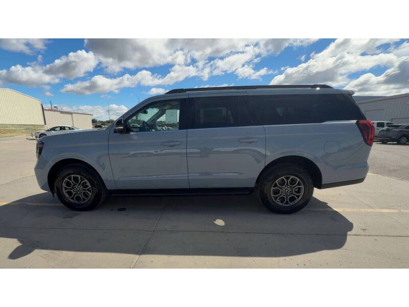 2026 Ford Expedition MAX Active