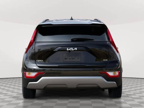2025 Kia Niro SX