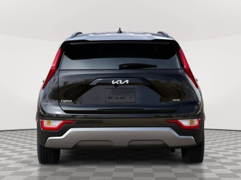 2025 Kia Niro SX