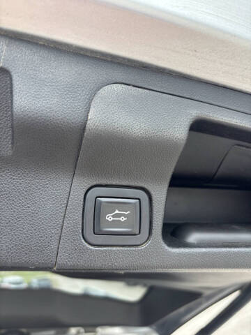 2017 GMC Acadia SLE-2