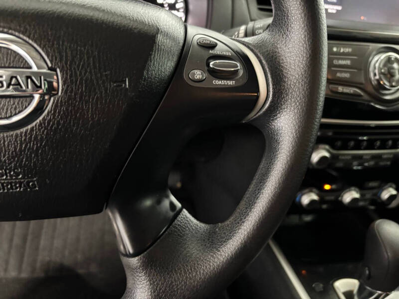 2019 Nissan Pathfinder S