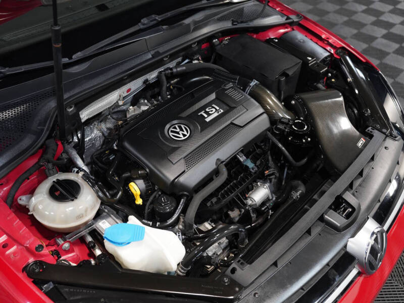 2016 Volkswagen Golf R 4Motion