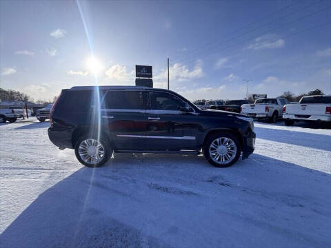 2017 Cadillac Escalade Platinum