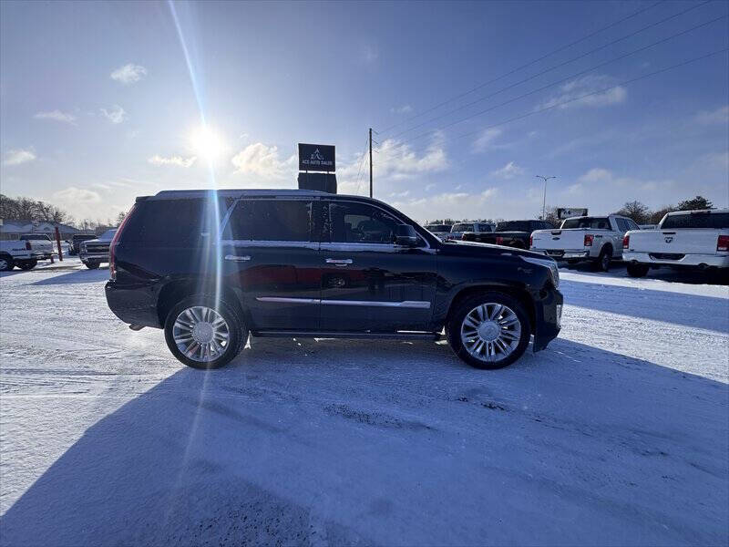 2017 Cadillac Escalade Platinum
