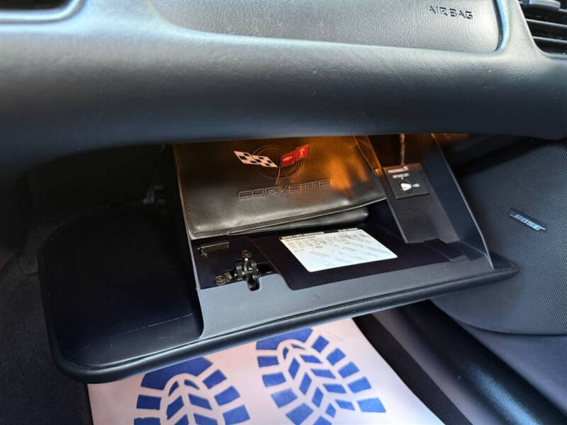 2004 Chevrolet Corvette