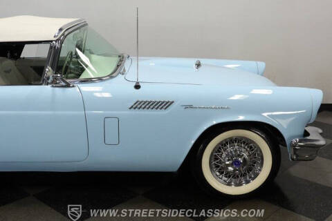 1957 Ford Thunderbird