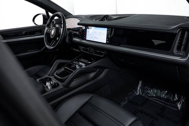 2025 Porsche Cayenne Coupe