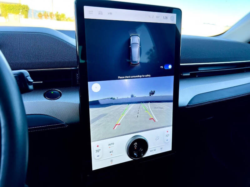 2022 Ford Mustang Mach-E Select